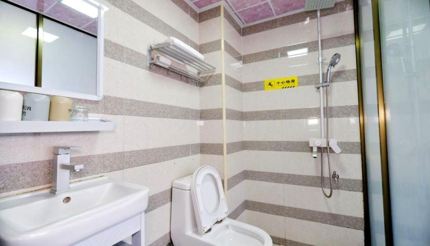 Showbiz Hostel يانغتشو المظهر الخارجي الصورة